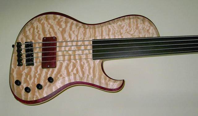 Body Quilted Maple - Amaranth
