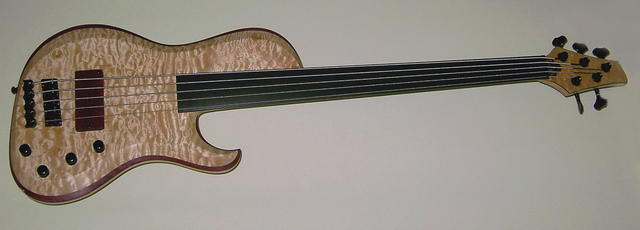 Fretless Quilted Maple - Amaranth